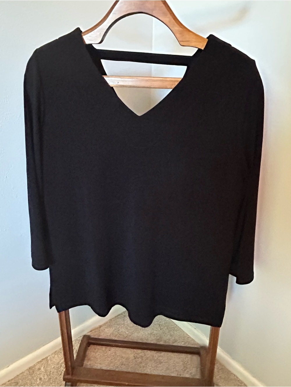 Chico's Black V-Neck Travel Knit Top
